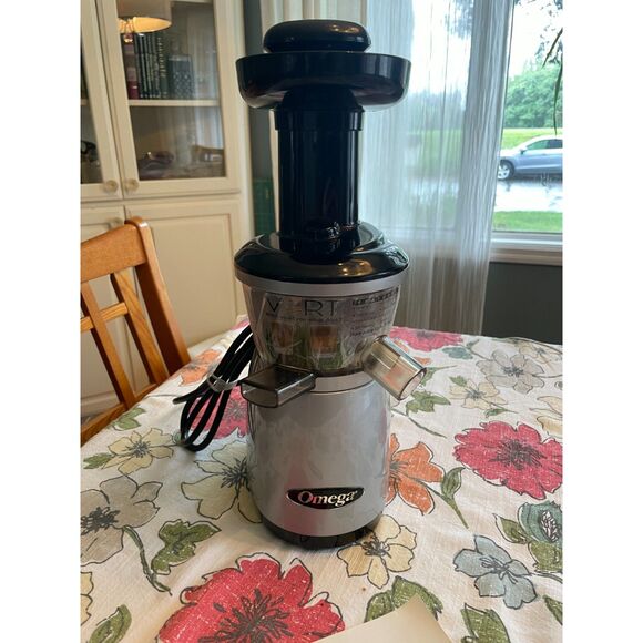 Omega Vert Juicer VRT350 - Picture 4 of 6